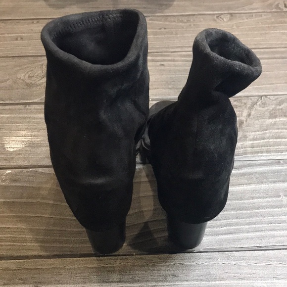 Black Cuffed Ankle Peep Toe Block Heel Sandal - Picture 6 of 6